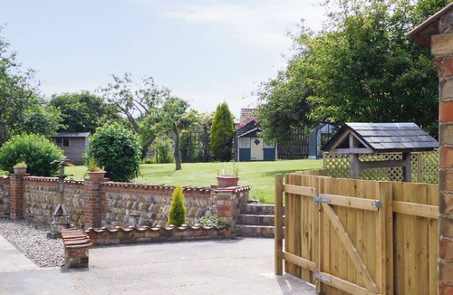 Ulrome Cottage | 3 bedroom accommodation in Ulrome, near Bridlington