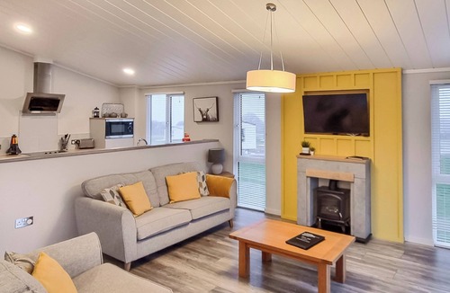 Consett Ski Chalet | 3 bedroom accommodation in Knitsley