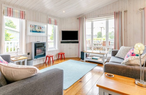 Willington Cottage | 3 bedroom accommodation in Mercia Marina, Willington