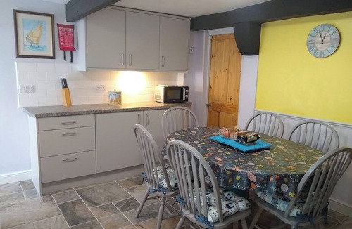 West Cliff Cottage | 3 bedroom accommodation in Whitby