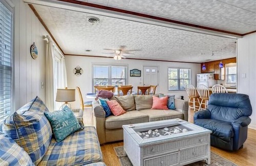 Nags Head House | 3 bedroom beach box with a hot tub and short walk to the beach!