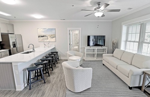 Bald Head Island Condo | 3 Bedroom Condo in Central Business District BHI- Deep Blue
