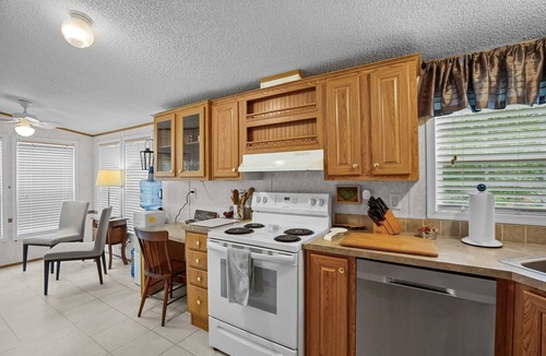Roper Cottage | 3 Bedroom Cottage walking distance to the Sound and one hour to the Outer Banks.