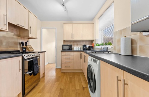 Heaton House | 3 Bedroom Home|Sleeps 6 Guest|4 Double Bed|Parking|Newcastle