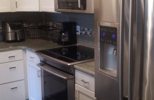 Mount Mourne Condo | 3 Bedroom Lakefront Condo w PoolnFURNISHED SHORT-TERM RENTAL (30 DAYS+)