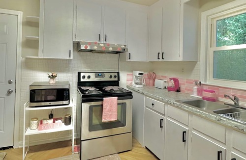 Paw Creek House | 3 Bedroom Pinky