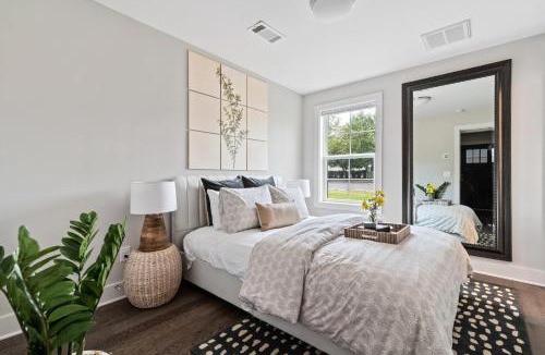 Historic Waverly House | 3 Bedroom Townhome in the Heart of Nashville!