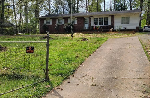 Forest City House | 3-bedroom vacation home just 10 minutes from Forest City