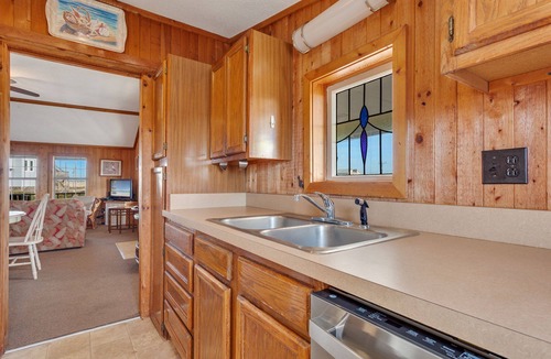 South Nags Head House | 3 br, 500ft to Beach pool view!