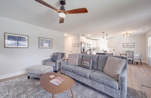 Mount Holly House | 3-BR Cozy Mt. Holly River Retreat —Fire Pit—USNWC!