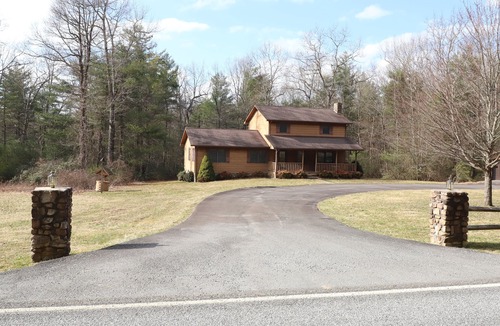 Glade Valley House | 3 BR Glade Valley Home close to Golf Courses and Blue Ridge Parkway!