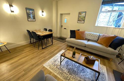 Slyne House | 3 Chapel Square