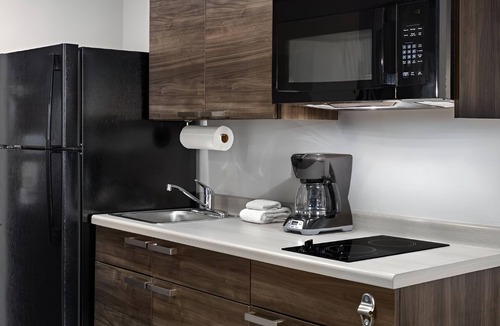 Westgate Hotel | 3 Jacksonville Rooms with Full Size Kitchen, Ideal for Extended Stays with Pets