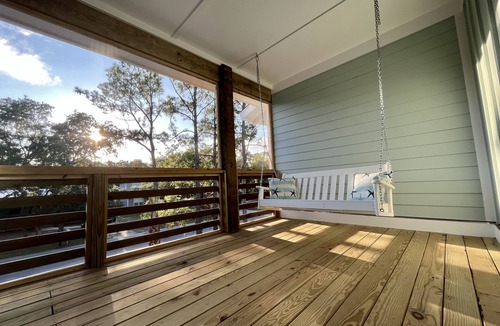 Tranquil Harbour House | 3 King | Modern Family Friendly | Das StrandHaus