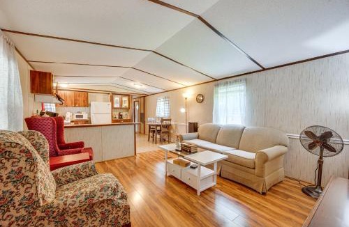 New London House | 3 Mi to Badin Lake Quiet New London Retreat