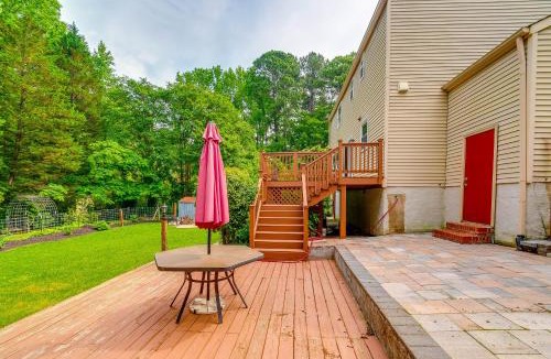 Cary House | 3 Mi to Dtwn Cary Family Home with Deck!