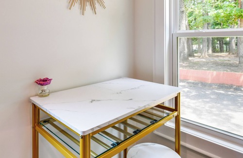Winston - Salem Apartment | 3 Mi to Dtwn Winston-Salem: Studio on Miller Park!