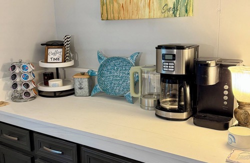 Hampstead House | 3 Miles from Surf City Beaches & Pet Friendly