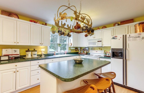 Marble House | 30 Acres of Mountainside Peace: Home in Marble