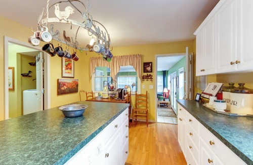 Marble House | 30 Acres of Mountainside Peace: Home in Marble