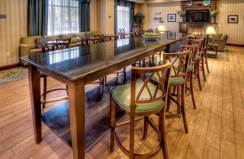 Roanoke Rapids Hotel | 30 m² Hotel ∙ 127 guests