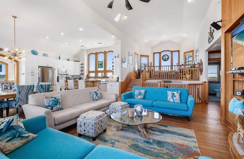 Carova Beach House | 30% off 8/23-30 or 8/30-9/6 weeks! 4WD needed, private pool & great ocean views!