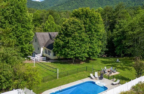 Fletcher House | 302 m² House ∙ 4 bedrooms ∙ 11 guests