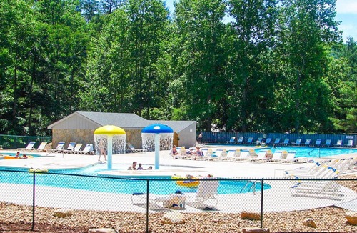 Lake Lure House | 307 m² House ∙ 3 bedrooms ∙ 10 guests