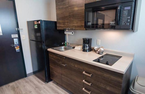 Huntersville Hotel | 31 m² Hotel ∙ 7 guests