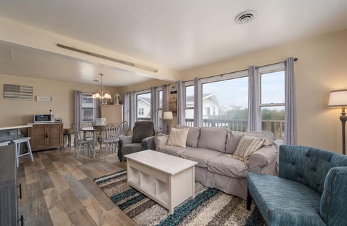 South Nags Head House | 319 - South Nags Head with Wrap-Around Decking and Deeded Beach Access!