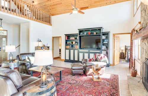 Hayesville House | 321 m² House ∙ 4 bedrooms ∙ 12 guests