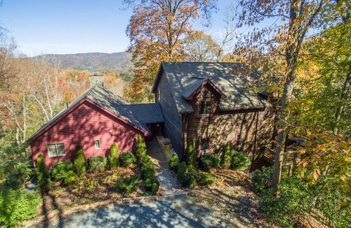 Banner Elk Cabin | 325 m² Cabin ∙ 4 bedrooms ∙ 18 guests