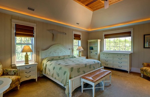Buxton House | 327 m² House ∙ 4 bedrooms ∙ 8 guests