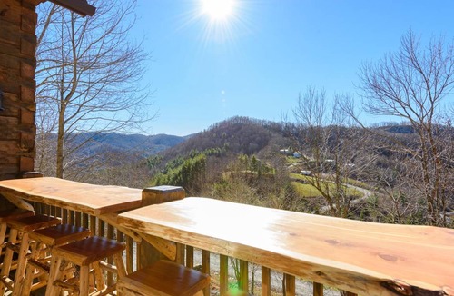Boone Cabin | 328 m² Cabin ∙ 3 bedrooms ∙ 8 guests