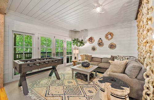 Frank Cabin | 335 m² Cabin ∙ 6 bedrooms ∙ 22 guests