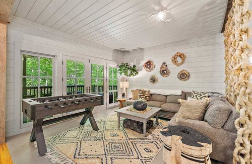 Frank Cabin | 335 m² Cabin ∙ 6 bedrooms ∙ 22 guests