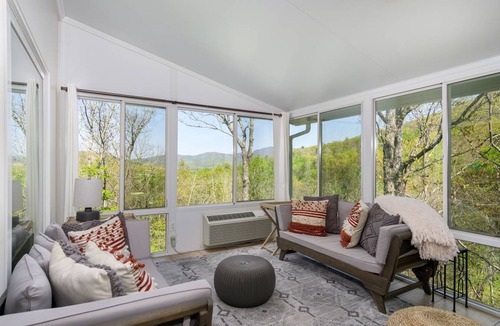 Black Mountain House | 337 m² House ∙ 5 bedrooms ∙ 10 guests