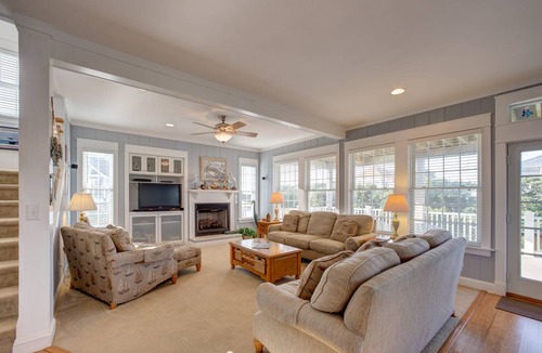 Brigands' Bay House | 349 m² House ∙ 4 bedrooms ∙ 8 guests