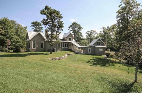 Balsam Grove House | 350 m² House ∙ 4 bedrooms ∙ 8 guests