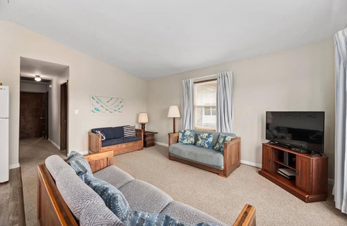 South Nags Head House | 352 - South Nags Head Rental - Spacious Rooms - Short Walk to the Beach!