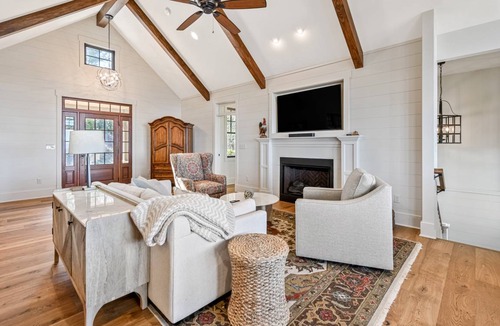 Laurel Park House | 355 m² House ∙ 3 bedrooms ∙ 8 guests