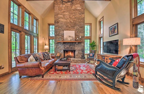 Waynesville House | 356 m² House ∙ 5 bedrooms ∙ 14 guests