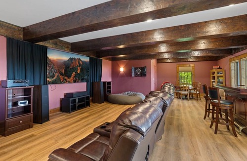 Beech Mountain Cabin | 358 m² Cabin ∙ 5 bedrooms ∙ 12 guests