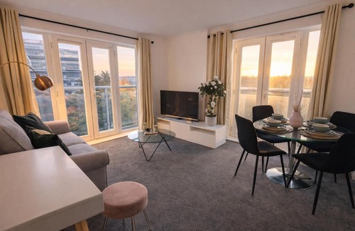 Hemel Hempstead Apartment | 36 Handley's Elite Apartment 2Bed Flat CityCenter