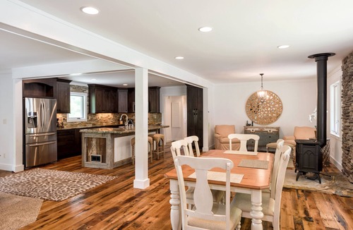 Boone House | 36 Private Acres on the New River w/Hot Tub