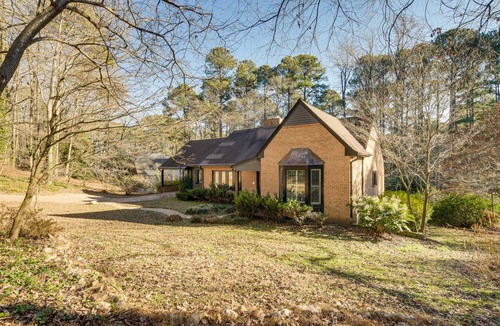 Northwest Raleigh House | 362 m² House ∙ 4 bedrooms ∙ 8 guests