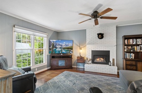Wilkesboro House | 367 m² House ∙ 4 bedrooms ∙ 8 guests