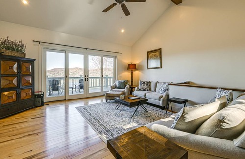 Cullowhee House | 371 m² House ∙ 4 bedrooms ∙ 14 guests