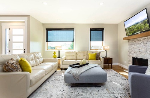 Asheville House | 376 m² House ∙ 6 bedrooms ∙ 15 guests
