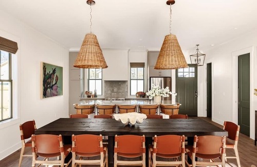 Thunderbolt House | 38 Guests 12 Bedroom Compound Private Pool